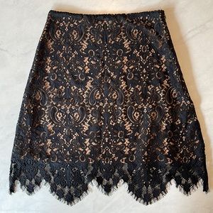 ✨✨Trendy For Love & Lemons High Wasted Lace Mini Skirt 🖤🤍✨